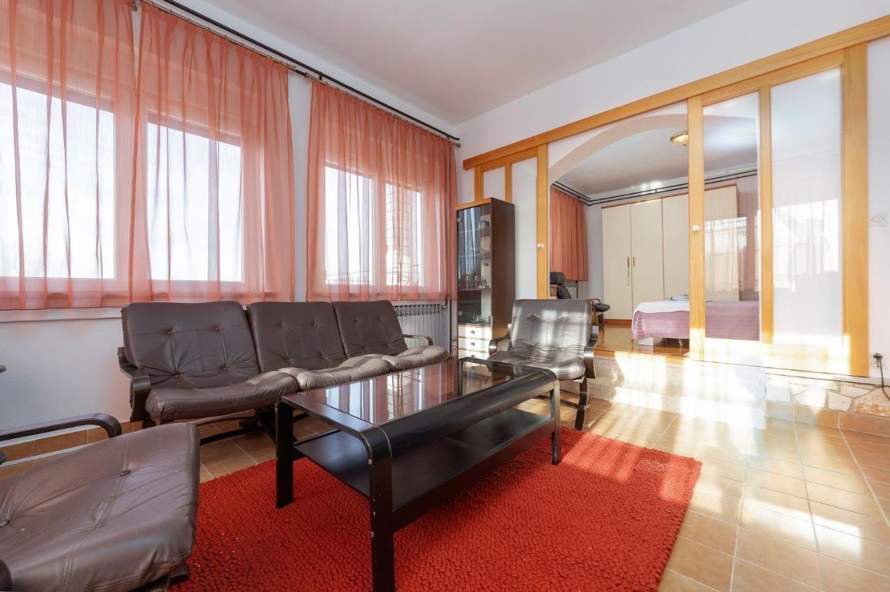 Apartament Pilicari (adults Only)